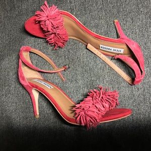 STEVE MADDEN Red Suede Heels. EUC